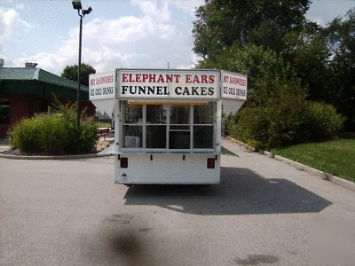 Concession trailer (elephant ears)