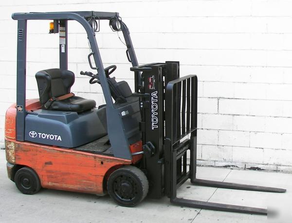 Nice 2006 toyota 7FGCU15 3000 lb gas forklift 3,000 lb