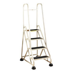 Cramer step LADDER4STEPWHANDRAILS2234X3312X4034BEIGE