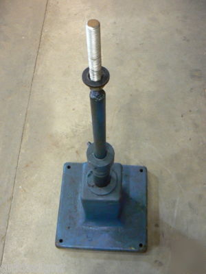 Heavy cast iron machine stand equipment support column 
