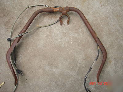 John deere a spark plug wire loom w/clamp 