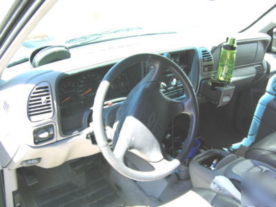 1997 chevy tahoe 4X4 leather V8 auto loaded