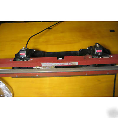 Clamco bench mounted universal heat sealer 36