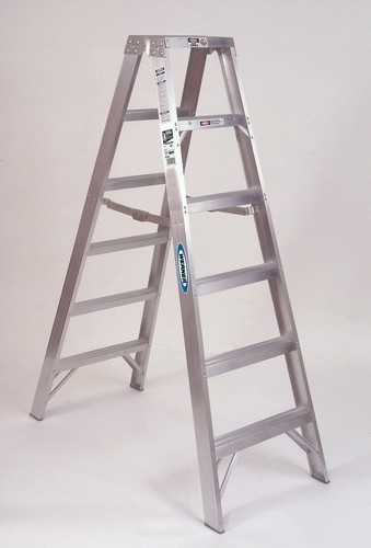 Werner 4 foot aluminum 2-way stepladder 300 lb rated