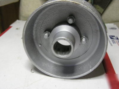 Antique cast iron flat belt pulley gas engine 6 in.