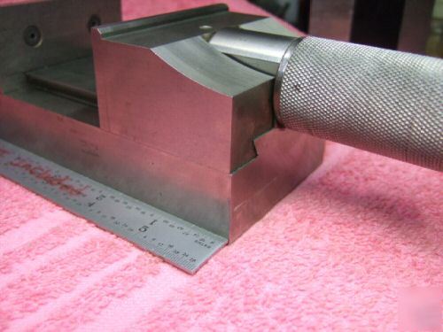 Vise dove-tail grinding vise 