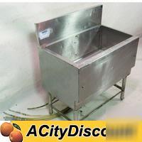 Ice bin well w/ 12 pass built in cold plate & 8