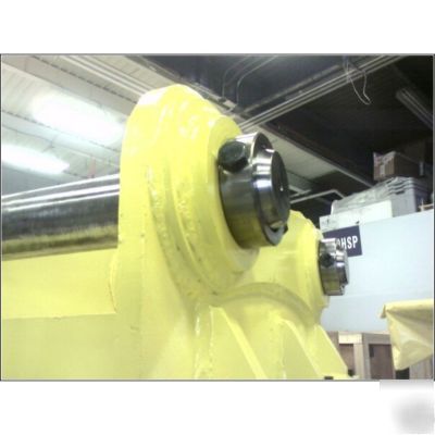 Hydraulic hammer breaker bucket linkage dipper pins