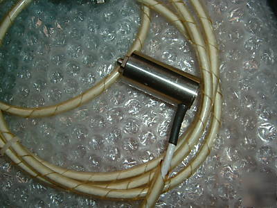 Piezoelectic position measurement of queensgate