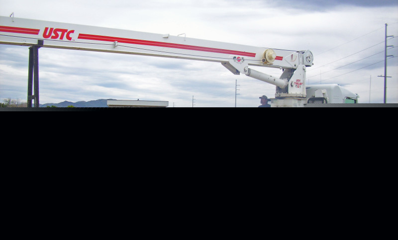 2000 kenworth T600 air ride 80' boom 17 ton crane