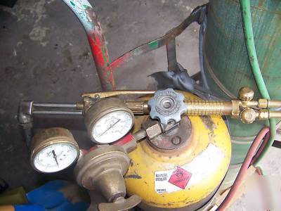 Heavy duty shop torch oxygen/acetylene/regulator