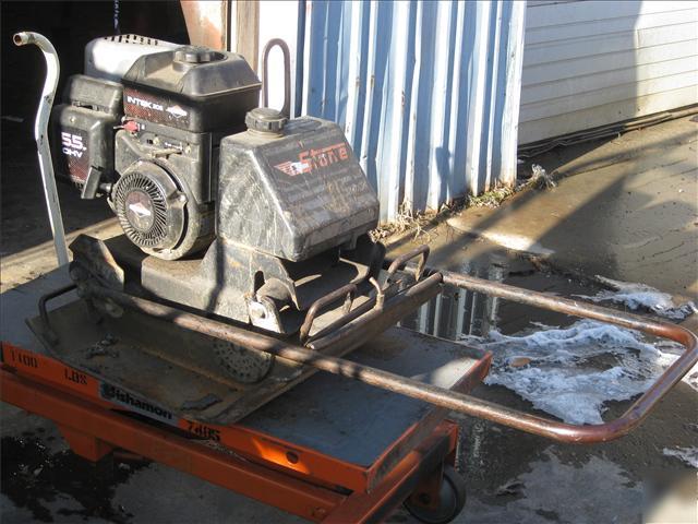 Stone 5.5 hp plate compactor