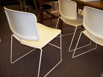 Lot of 12 steelcase model 472410N chairs 