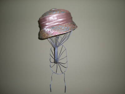 Vintage hat/wig stand folk art wire store home display