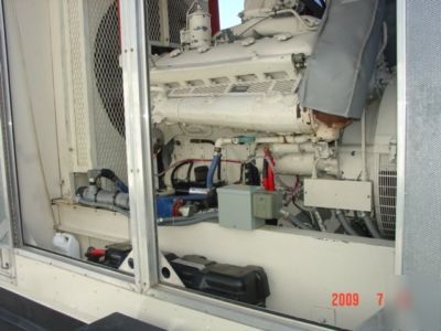 225KW detroit portable diesel generator