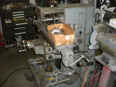 Clausing model 8540 horizontal mill