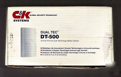 Dt-500 dual technology intrusion detector for alarms