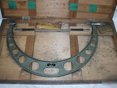 Mitutoyo 18-19 inch micrometer. with case & standard