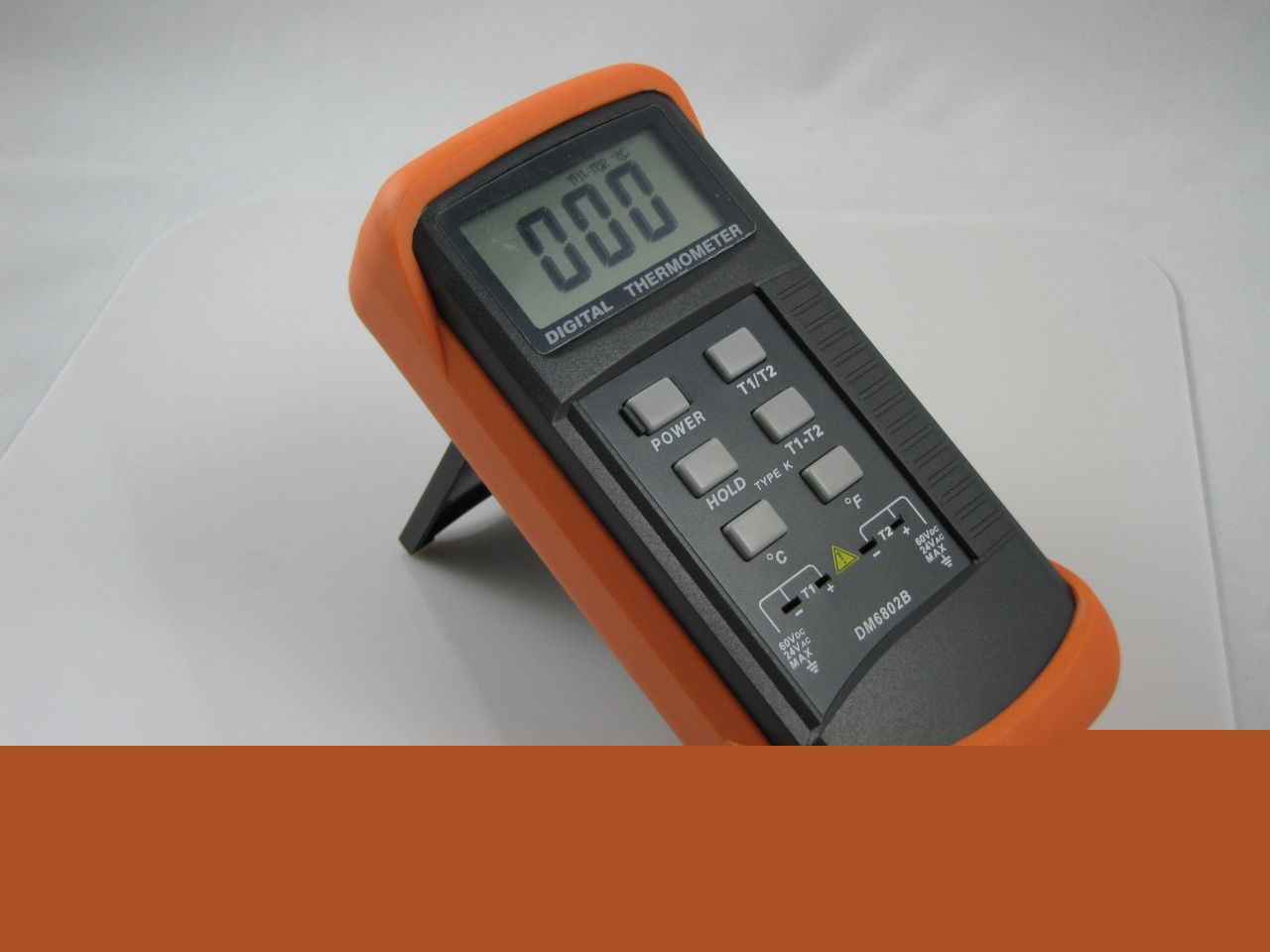 Digital thermometer w/ 2 k-type thermocouple sensors