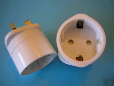 Euro schuko plug to uk 3-pin adapter plug 13A travel X2