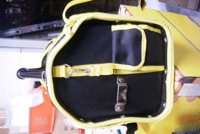19 pocket tool bag. hand carry or shoulder strap. tote