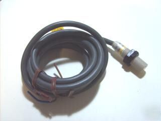 Omron proximity switch E2F-X2Y1