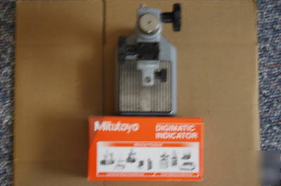 Mitutoyo digital indicator and base 543-272