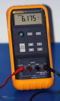 Fluke 715 volt / ma process calibrator meter w/warranty