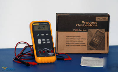 Fluke 715 volt / ma process calibrator meter w/warranty