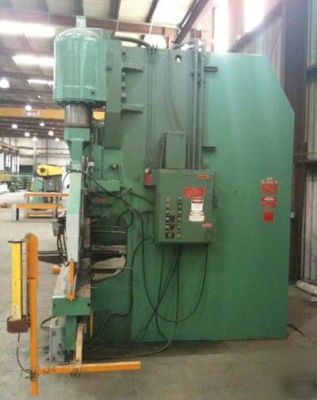 400 ton x 30â€™ pacific cnc hydraulic press brake