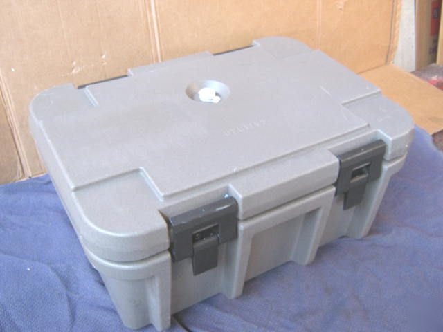 Cambro UPC180 ultra camcarrier for 8