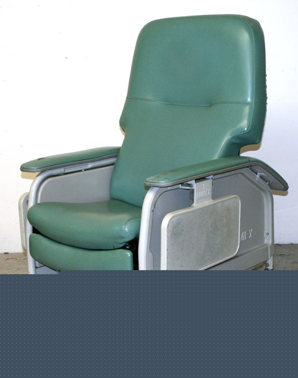 Lumex 566G delux clinical patient care recliner 566G857