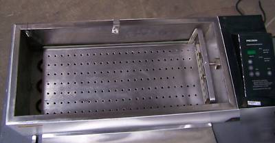 Precision reciprocal shaking bath model 50 +5 to 100 de