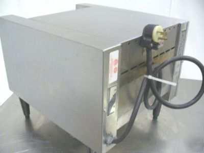 Used toastmaster conveyor toaster model TC17A66 n/r