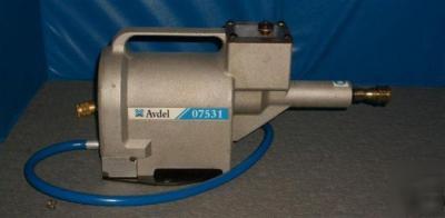 Avdel 753 speed fastener & 7531 pneumatic intensifier