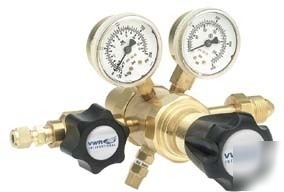 Vwr high-purity two-stage gas regulators, brass 3300756