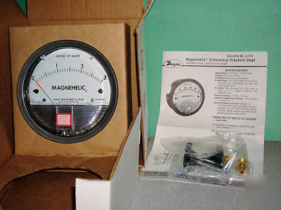 New dwyer 0-3 inches of water magnehelic pressure gage, 