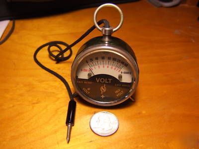 D.r.p. bakelite d.c. voltage meter 0-8 & 0-160 vdc 