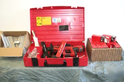 Hilti DX750 mint mint mint dx 750 with pins loads