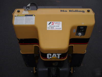 Caterpillar NPP40 electric pallet jack 565 hrs charger