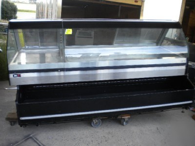 Heated bki 8' display case with refrigerated bottom cab