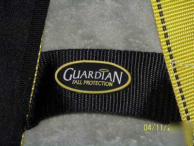 New guardian universal full body harness sn# 19765