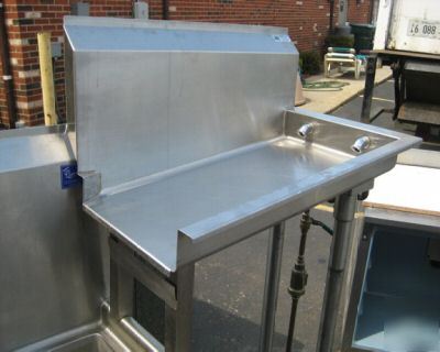 3 compartment sink w/1 faucet/raised drain board 7087