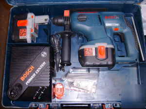 Bosch 11524 24-volt cordless rotary hammer kit used
