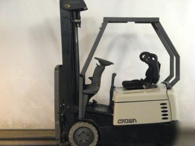 Used crown counterbalance forklift
