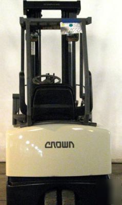 Used crown counterbalance forklift