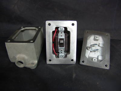 Crouse hinds dsd 933 cover w/ switch & backbox DSD933