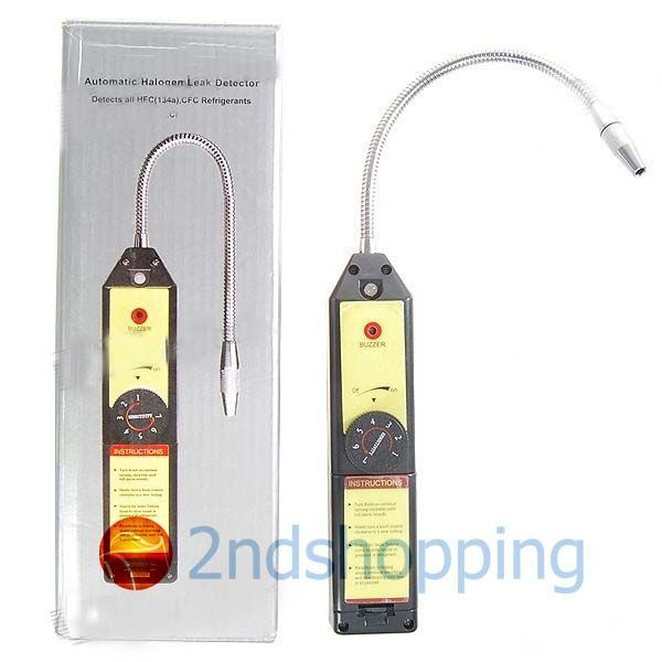 Electronic handheld halogen leak detector with case