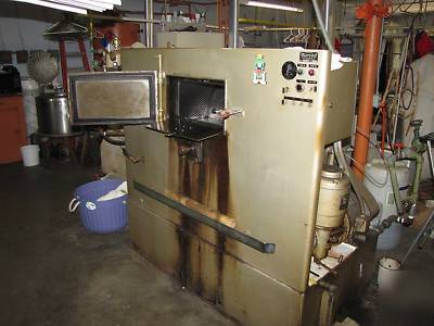 Dry cleaners equipment, pressers, conveyer etc