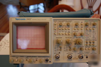 Tektronix 2467 350MHZ oscilloscope with cart and probes